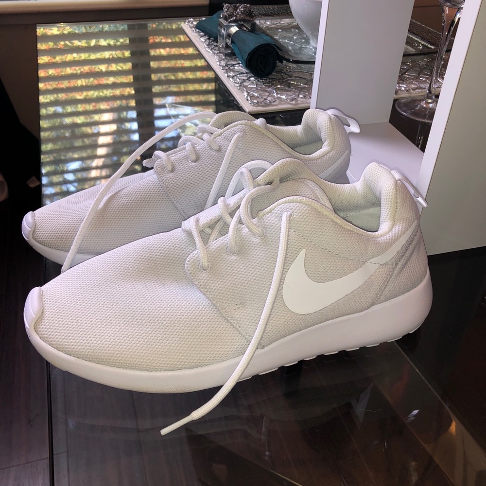Nike Roshe One (Triple White)